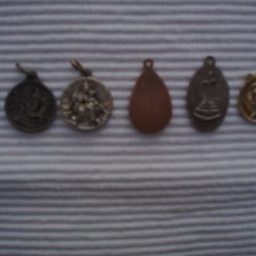 5 medaljona za lančić vjerskog karaktera