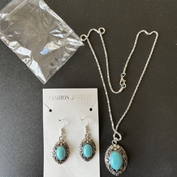 Komplet ogrlica i naušnice, novo