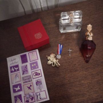 Kutijica za nakit sa sitnicama