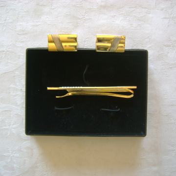 Manžete i igla za kravatu 1