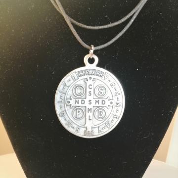 MEDALJON SVETOG BENEDIKTA