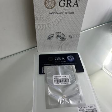 MOISSANITE DRAGI KAMEN