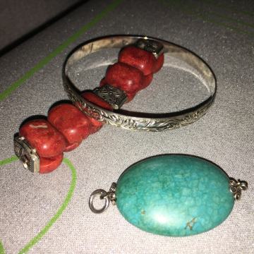 narukvica koralj,  privjesak tirkiz
