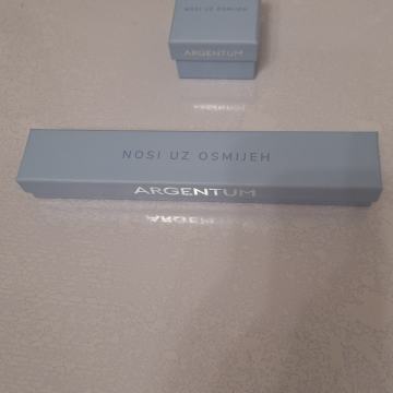 NAUŠNICE I NARUKVICA !