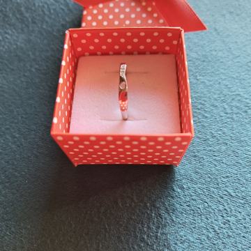 Prsten od srebra sa žigom 925