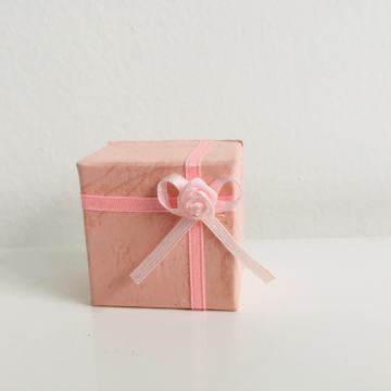 NOVA ROZA UKRASNA KUTIJICA ZA NAKIT