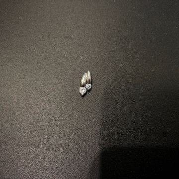 SREBRNI PRIVJESAK SA CIRKONIMA 0,57g .925, R1,DO 36 RATA, POVOLJNO!