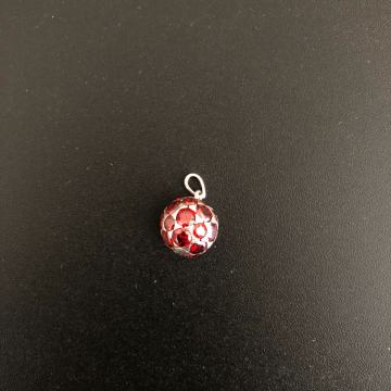 SREBRNI PRIVJESAK LOPTA SA CRVENIM KAMENIMA 7,71g .925, R1, RATE!