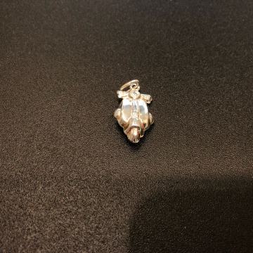 SREBRNI PRIVJESAK SKUTER 2,38g .925, R1, RATE, POVOLJNO!