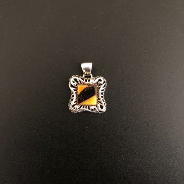 SREBRNI PRIVJESAK SA ŽUTIM I SMEĐIM KAMENOM 6,63g,R1,RATE,POVOLJNO!