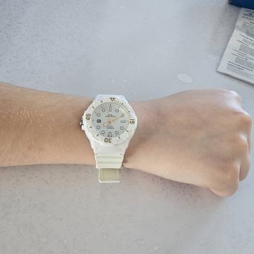 Casio sat za djete il žensku osobu.