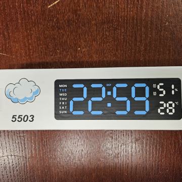 Digitalni sat *NOVO*