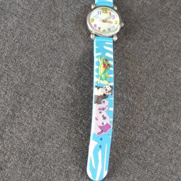 Dječji šareni sat s crtanim likovima