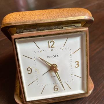 Europa putni sat budilica
