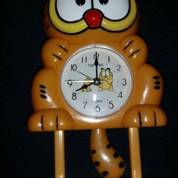 "Garfield" dječji sobni stolni sat