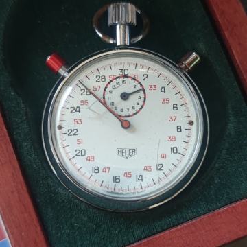 Heuer štoperica