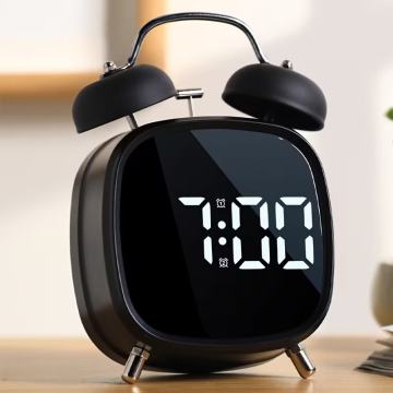 Klasični elektronički sat s dvostrukim zvonom i podesivom svjetlinom