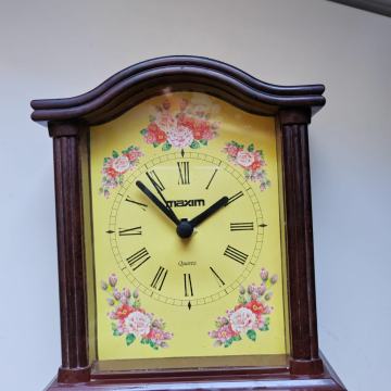 Maxim quartz - stolni sat