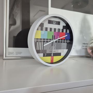Prodajem Kikkerland sat s motivom televizije za 5 Eur