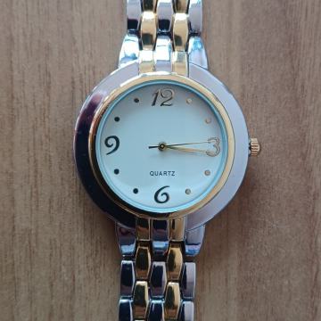 Prodajem SAT UNISEX, NE BRENDIRANI, NOVI, NEKORIŠTEN