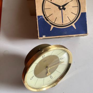 Ruhla stolni sat. Original Kutija. Super