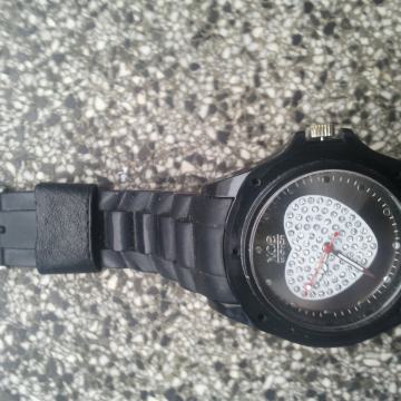 Sat Quartz, ispravan i točan!