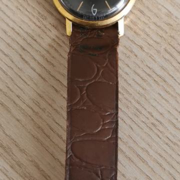 Sat Vostok pozlaćeni, mehanički, ispravan samo 45 EURA