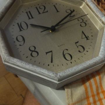 SAT NA ZID, ZA 10.EURA, SPLIT !