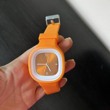Silikonski narančasti sat