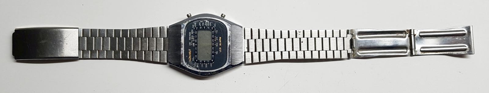 STARI RUČNI SAT NA BATERIJU