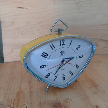 STOLNI SAT na bateriju, kao nov