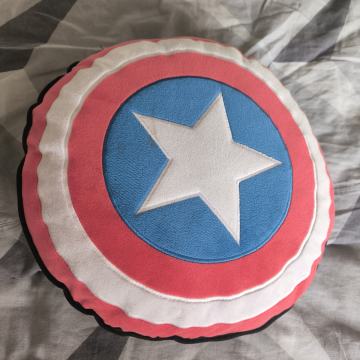 Štit/jastuk Kapetan Amerika