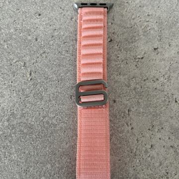 Alpine loop remen za Apple watch