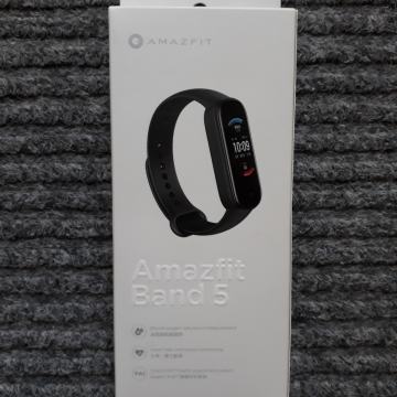 Amazfit Band 5, pametna narukvica sat, smart band watch, novo!