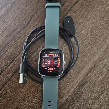 Amazfit GTS 2 mini – pametni sat, očuvan