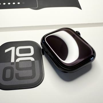 Apple Watch 10 42mm Black GPS+Cell NOVO