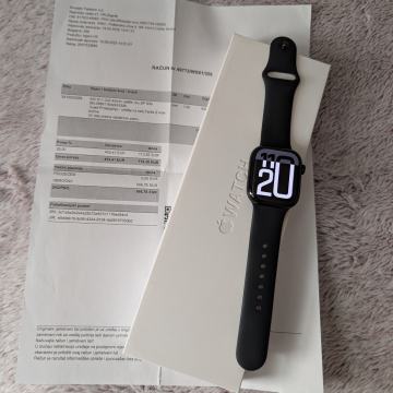 Apple watch 11 42mm GPS ,Cellular ,odlično stanje