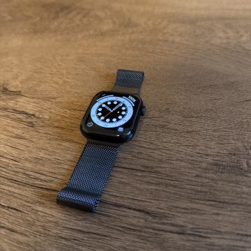 Apple Watch 11 - 42mm -jet black