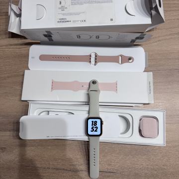 Apple Watch 5, 40mm rozni - ispravan - Osijek