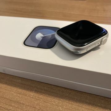 Apple Watch 9 45mm Silver