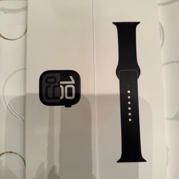 Apple Watch S10 42mm Jet Black – NOVO, samo isproban