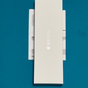 Apple Watch S10 Jet Black 42mm **novo račun jamstvo 2 god**