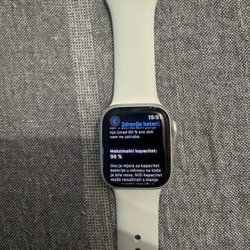 Apple watch S8 41mm Srebrni/Bijeli