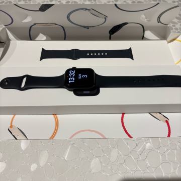 Apple Watch SE 2 44mm