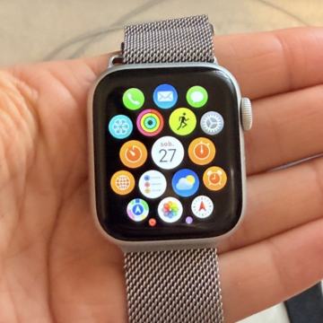 Apple Watch SE 40mm + 3 remena