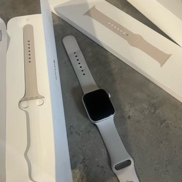 Apple Watch SE 44mm