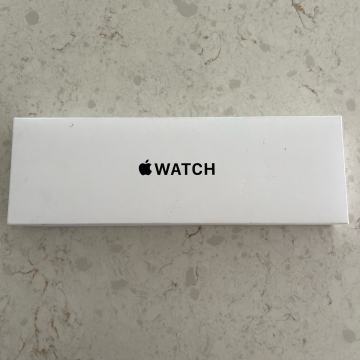 Apple Watch SE (Gen 2) 44 mm Starlight Al Star SB M/L GPS