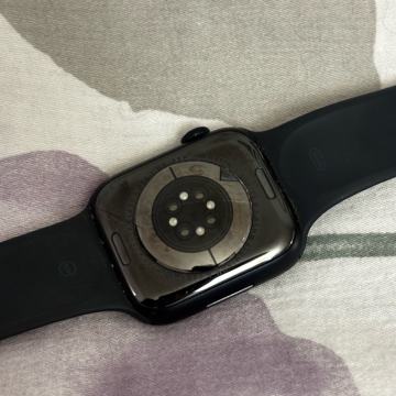 Apple Watch Series 8 - 45mm crni