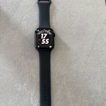Apple Watch Series 8 Aluminum 45mm