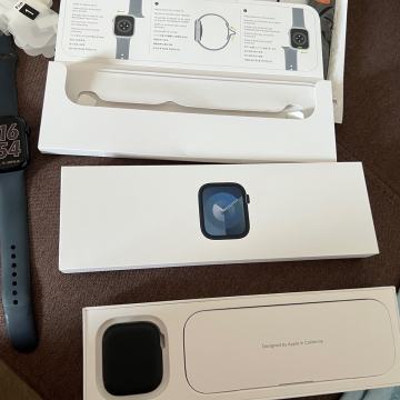 Apple watch series 9, 45 mm, M/L, gps, odlicno stanje, bez ostecenja